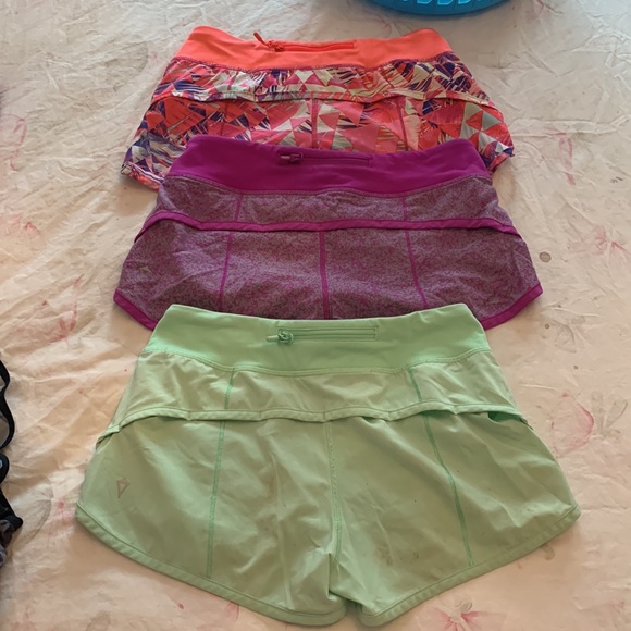 Size 12 ivviva speedy shorts - Picture 2 of 2